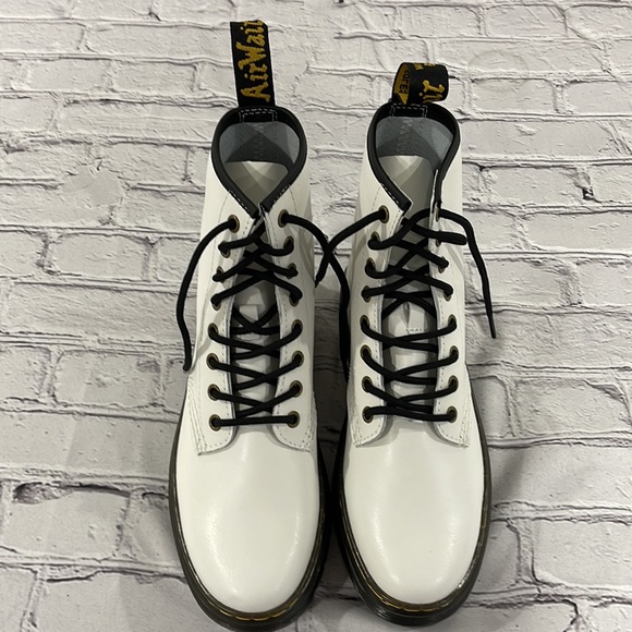 Dr. Martins Zavala 8-Eyelet Combat Boot White Womens Size 7 New Without Tags - Picture 4 of 7